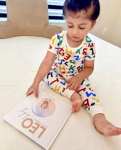 leo zodiac baby book